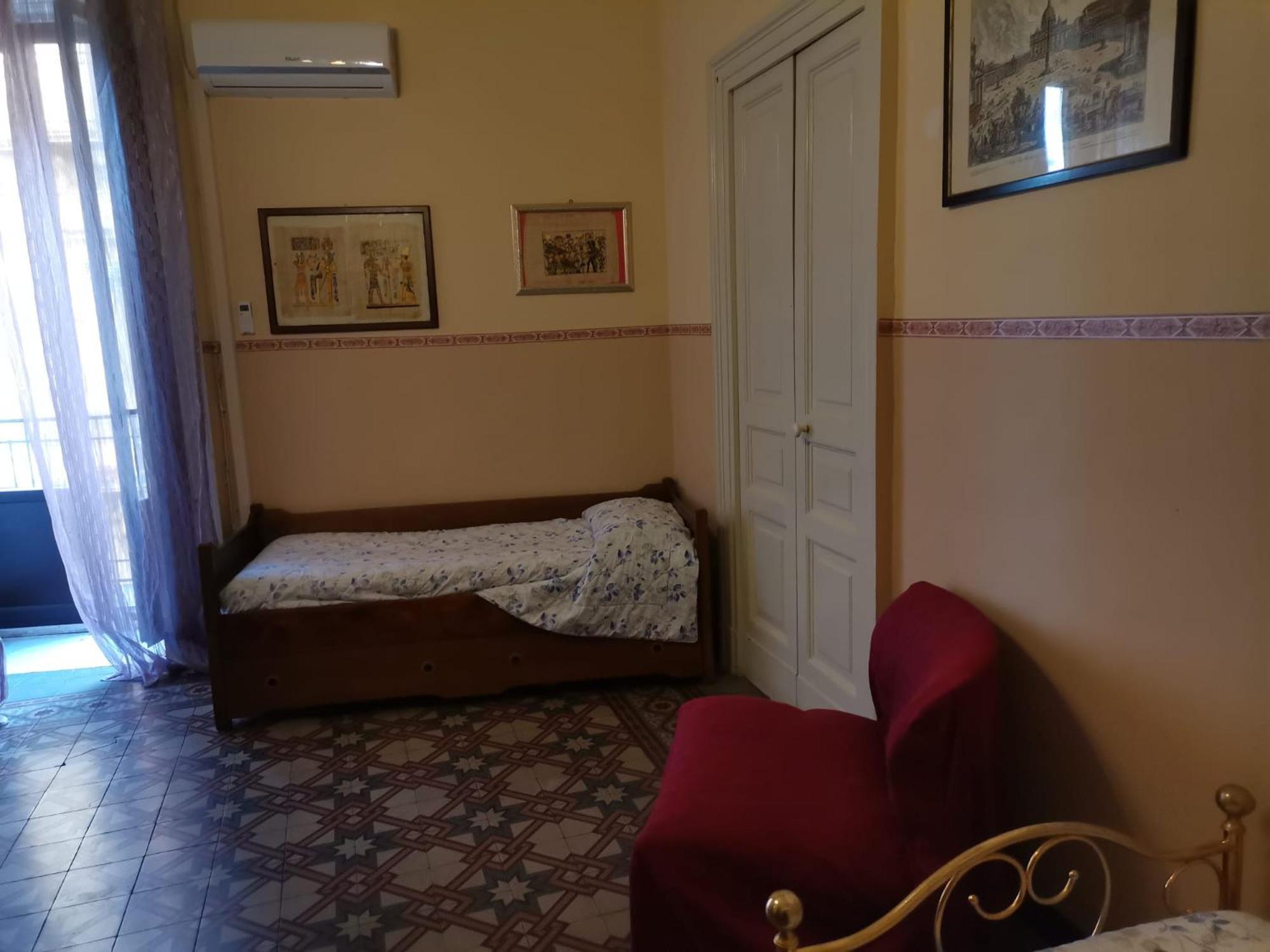 I Mici Di Emy Apartment Catania Bagian luar foto